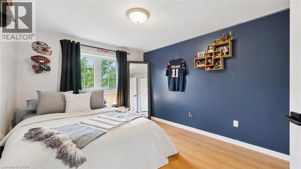 #21 31 SCHRODER Crescent - 13
