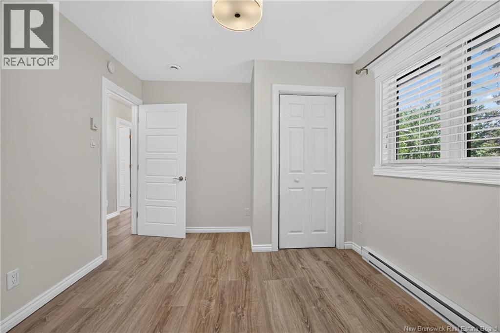 880 Glengarry Place - Image 15