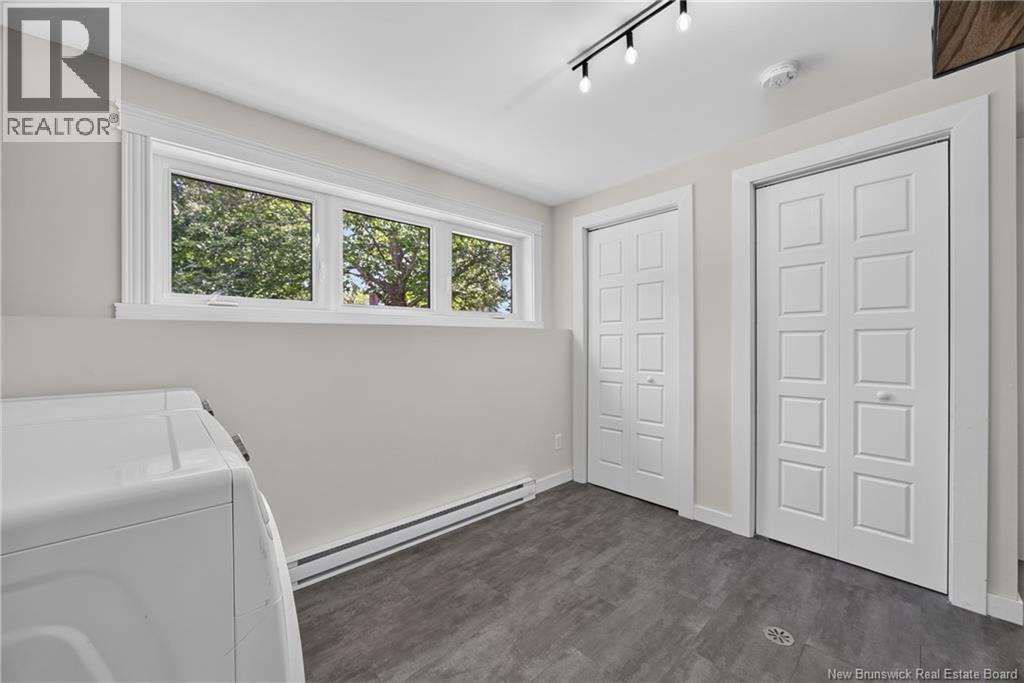 880 Glengarry Place - 22