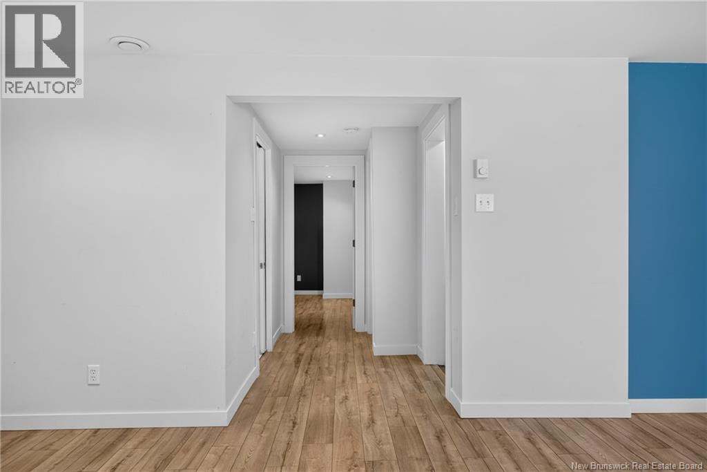880 Glengarry Place - 23