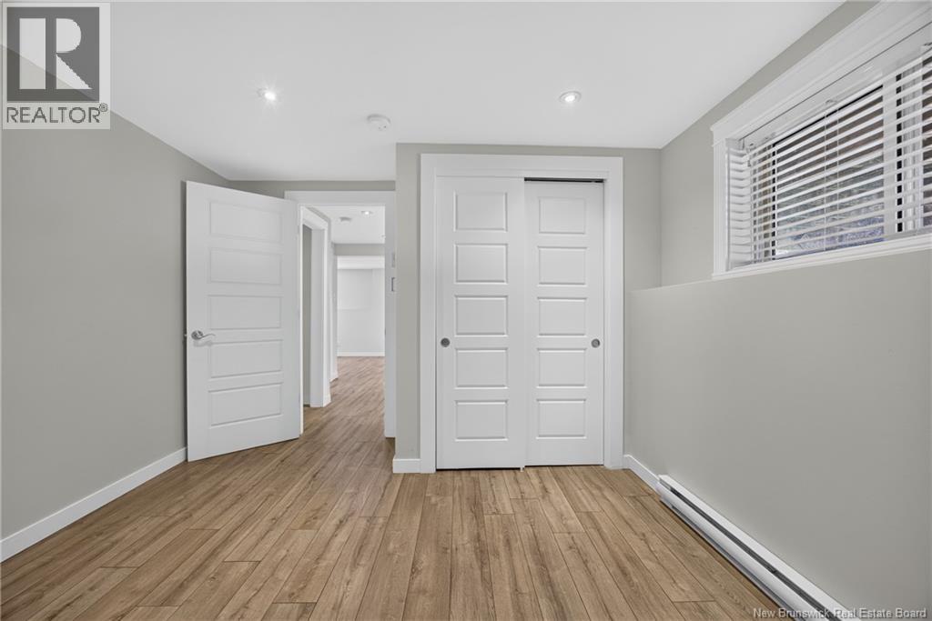 880 Glengarry Place - Image 27