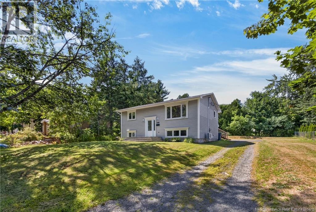 880 Glengarry Place - 29