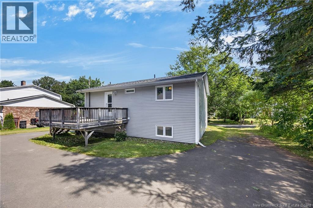 880 Glengarry Place - Image 36