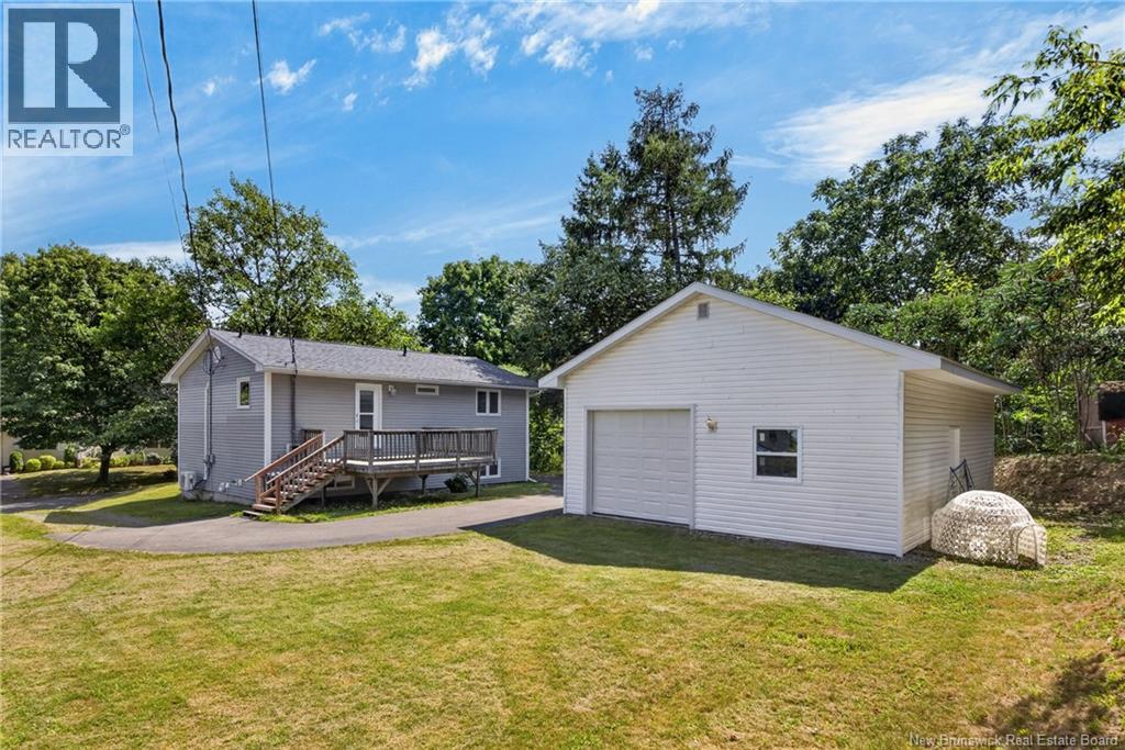 880 Glengarry Place - Image 37