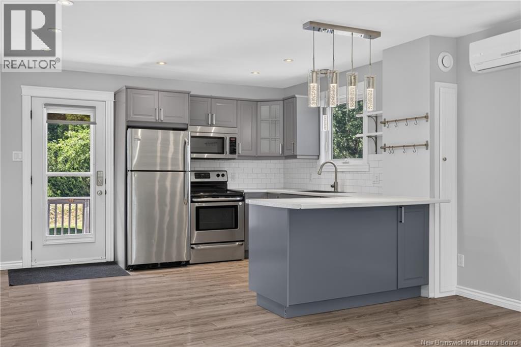 880 Glengarry Place - Image 7