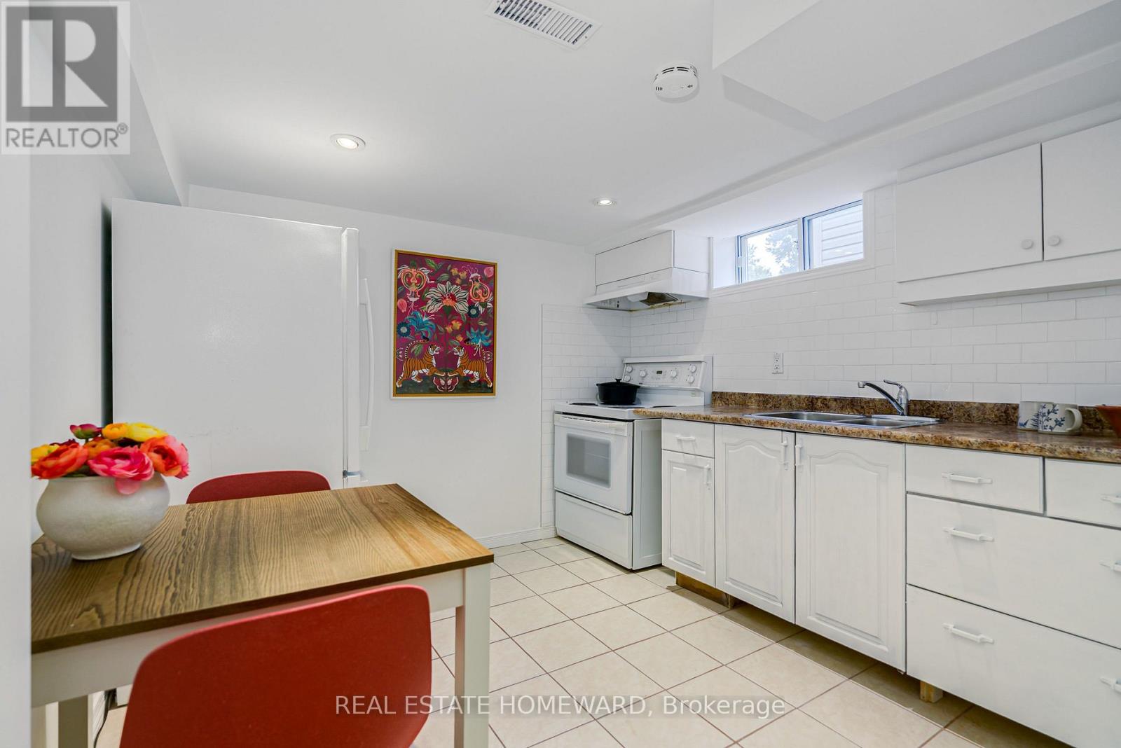 35 MEMORIAL PARK AVENUE - 16