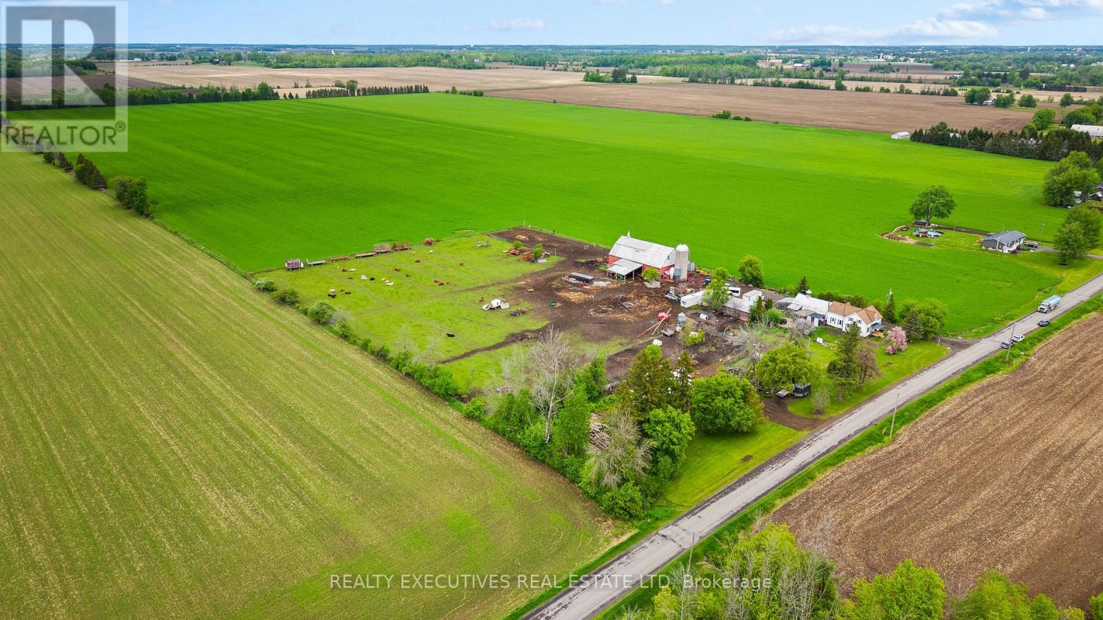 12689 RIVER ROAD - Image 29