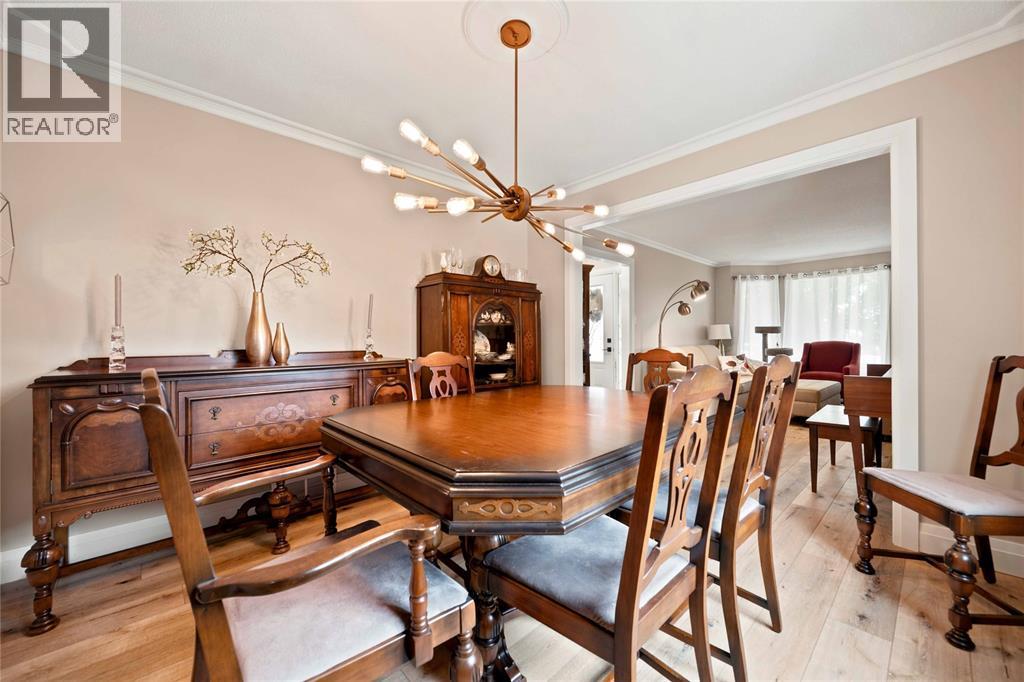 392 JULIE COURT - 11