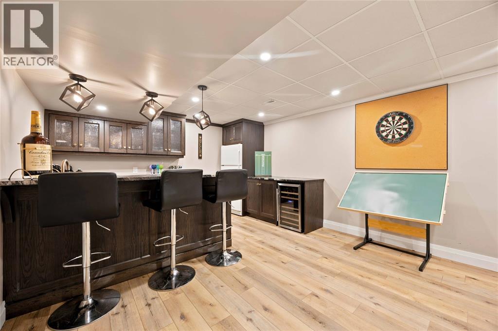 392 JULIE COURT - 32