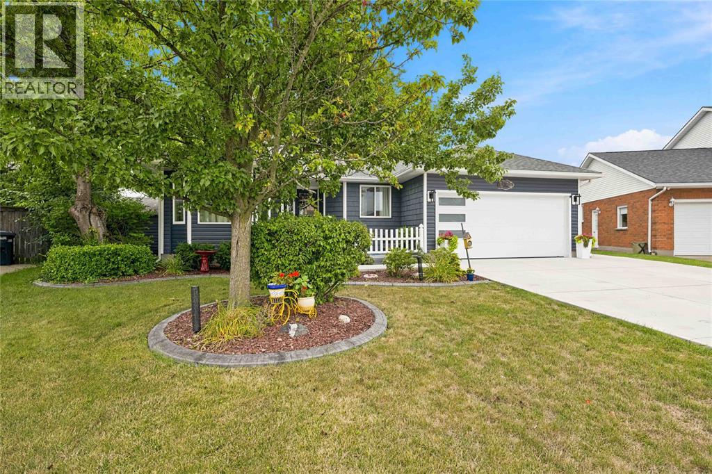 392 JULIE COURT - 5