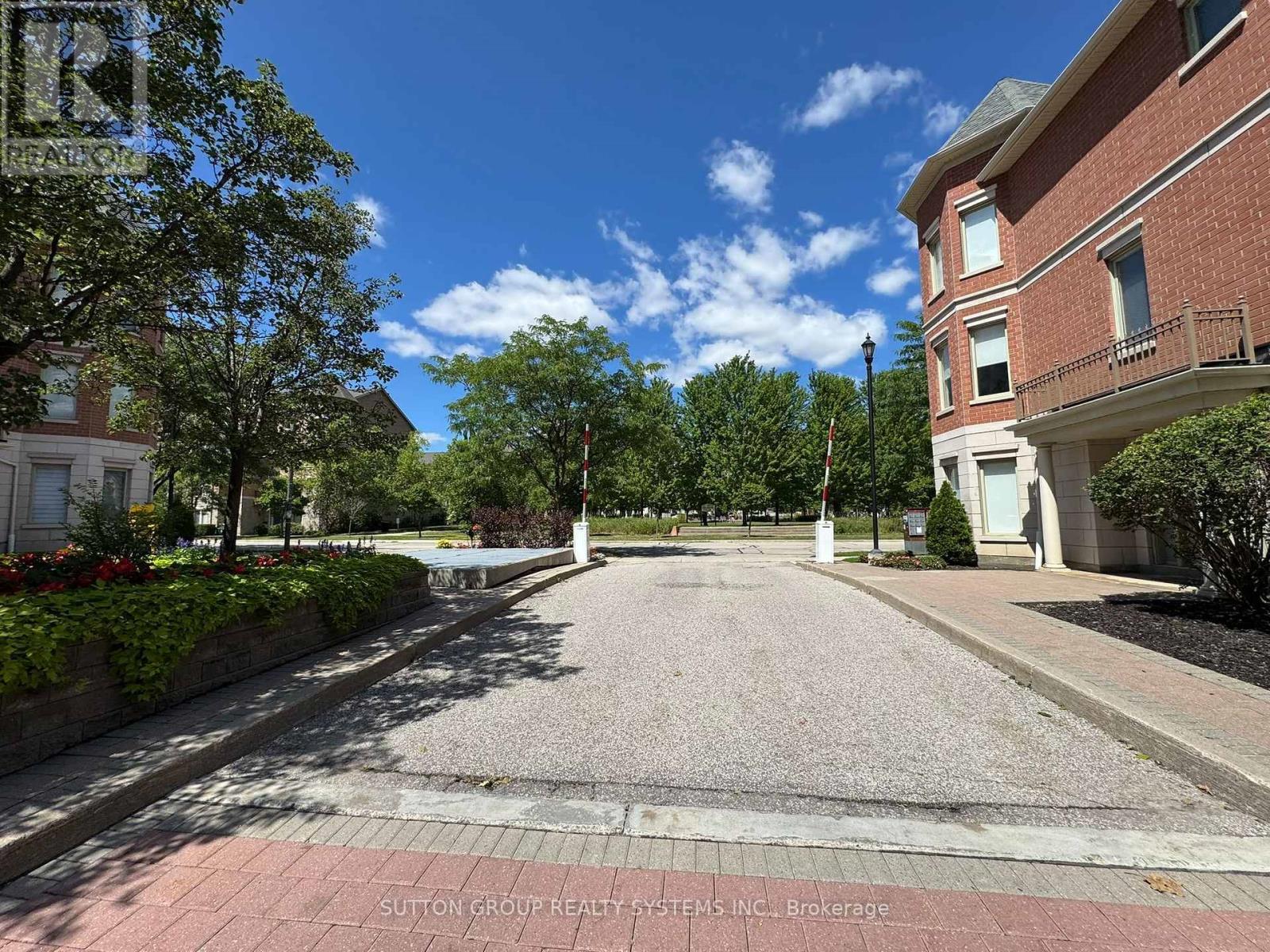 #LPH5 39 GALLERIA PARKWAY - 22
