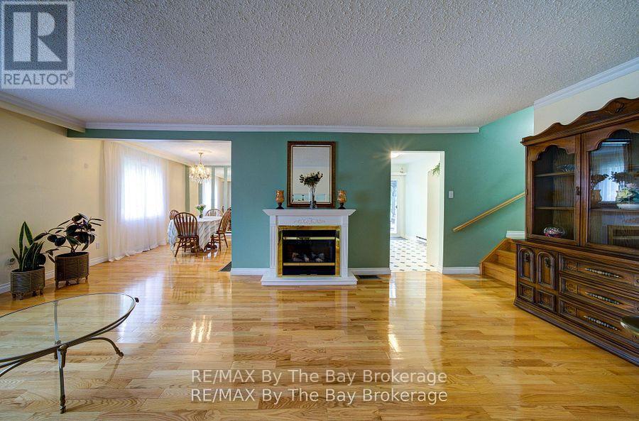93 FREDERICK DRIVE - Image 11