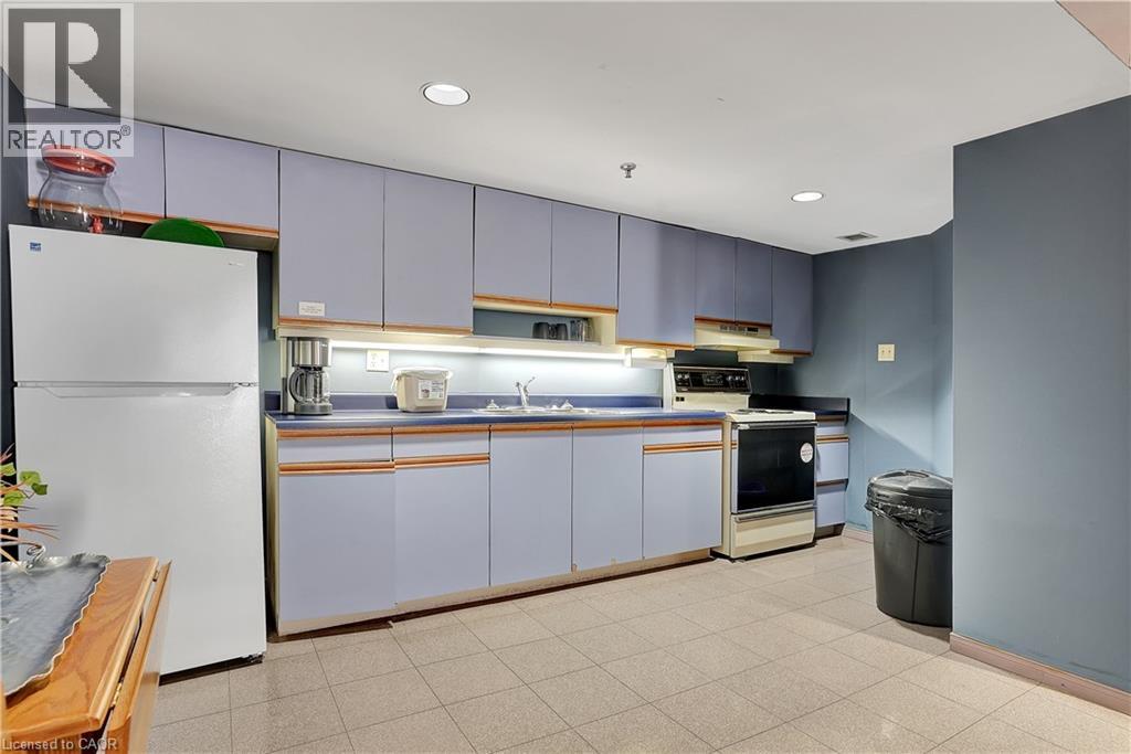 #703 1414 KING Street E - 40