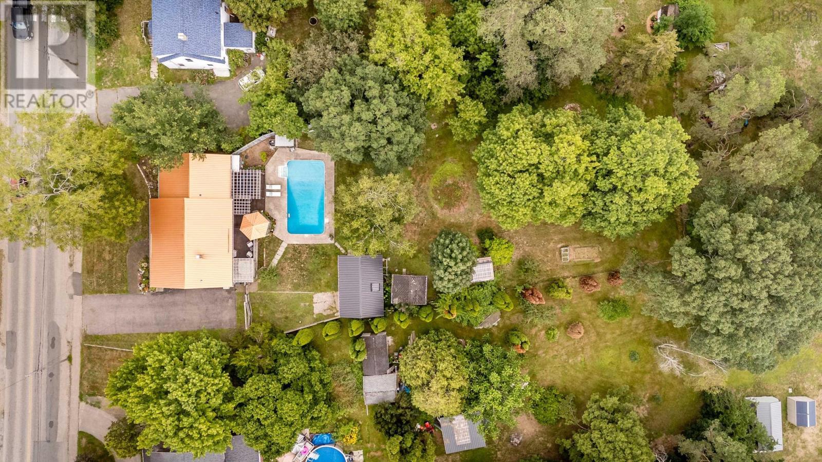 Property 40 of 41 of 426 Granville Street E
