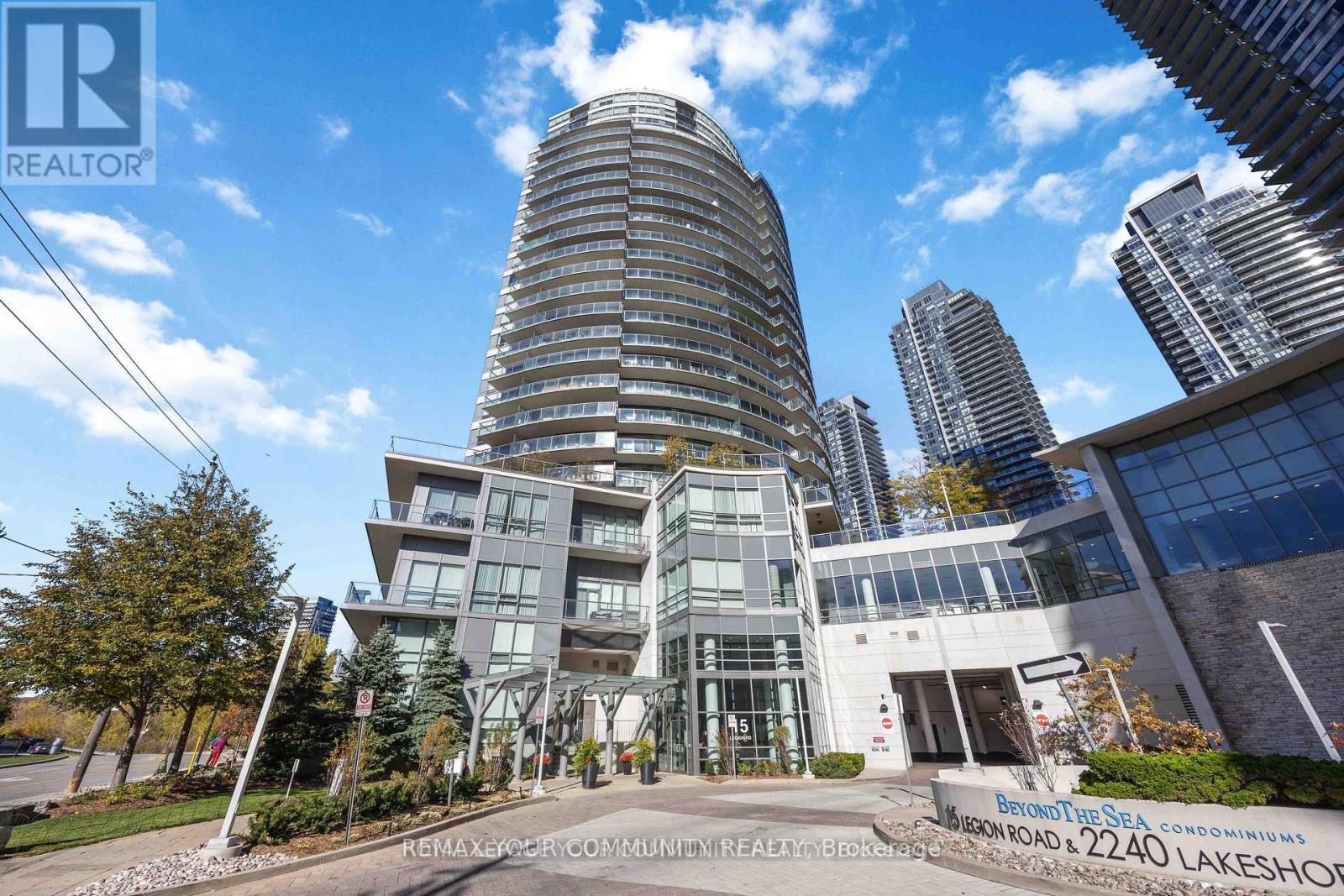 102 - 15 LEGION ROAD
