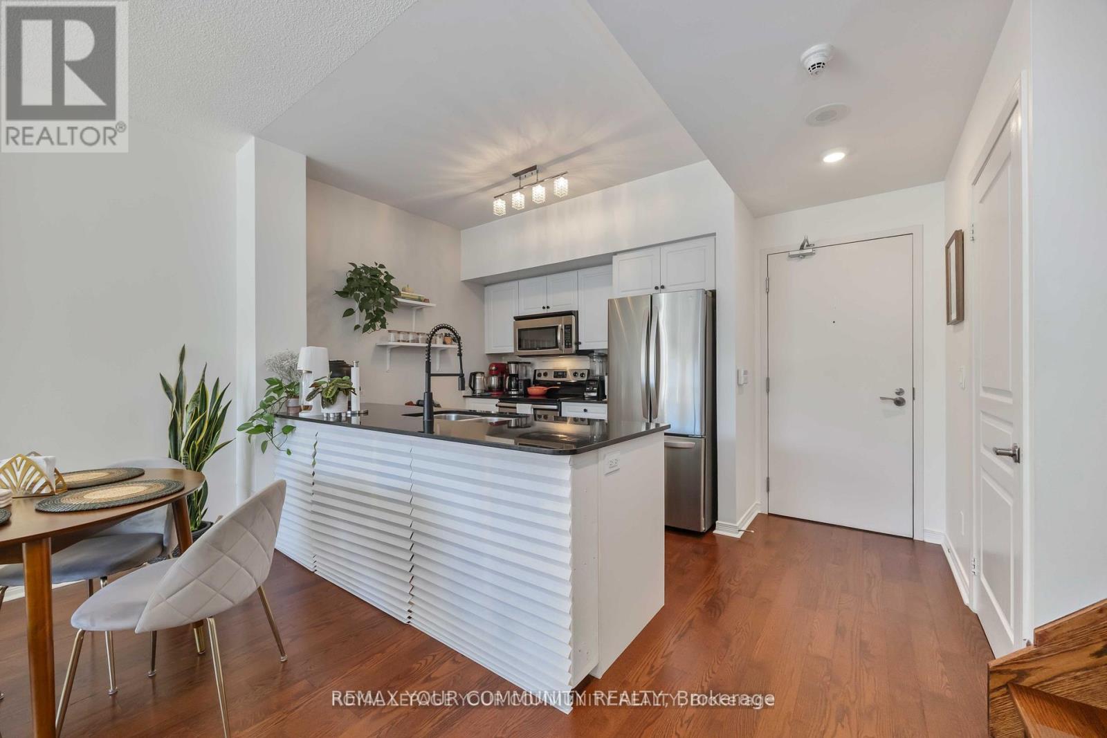 #102 15 LEGION ROAD - 17