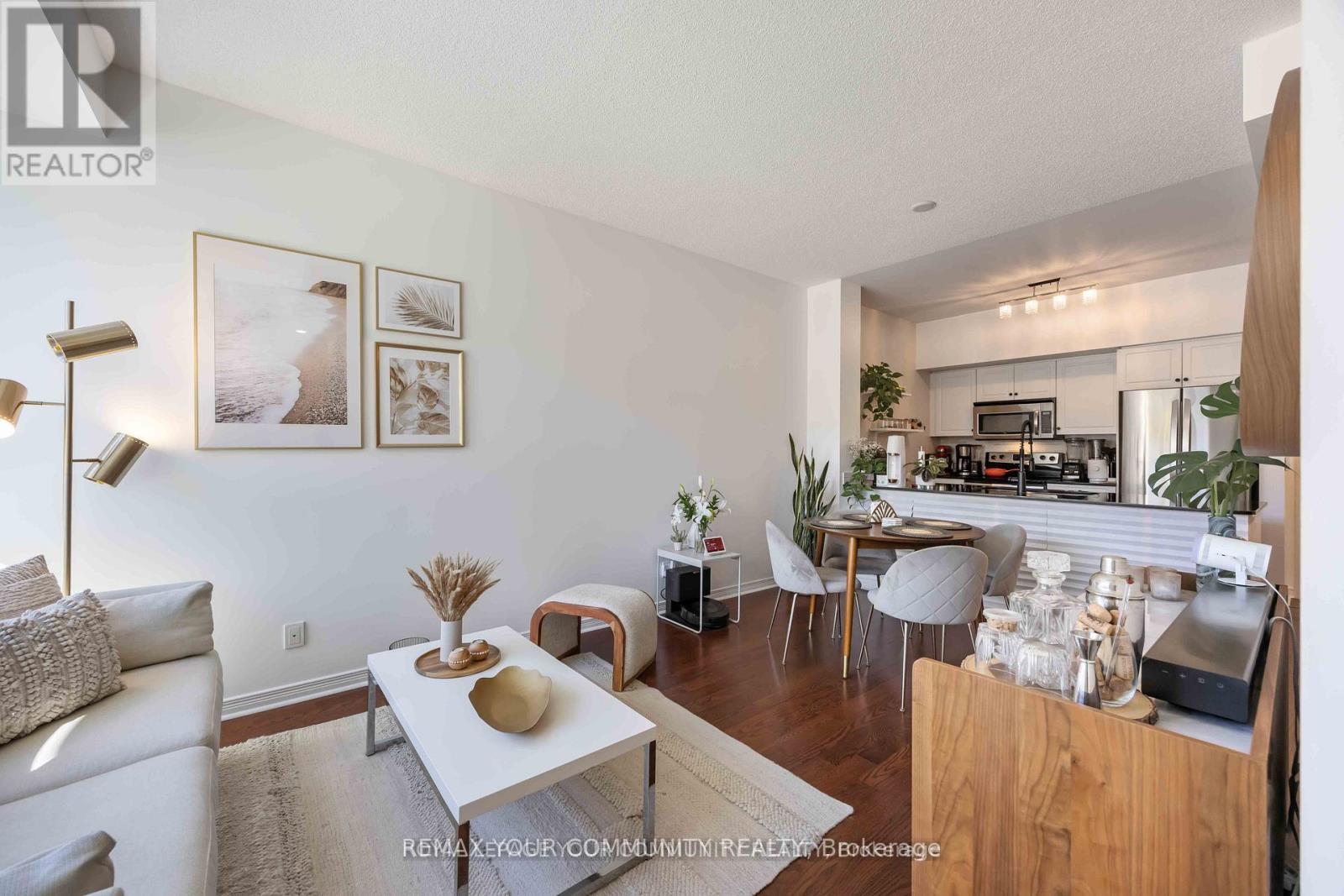 #102 15 LEGION ROAD - 7