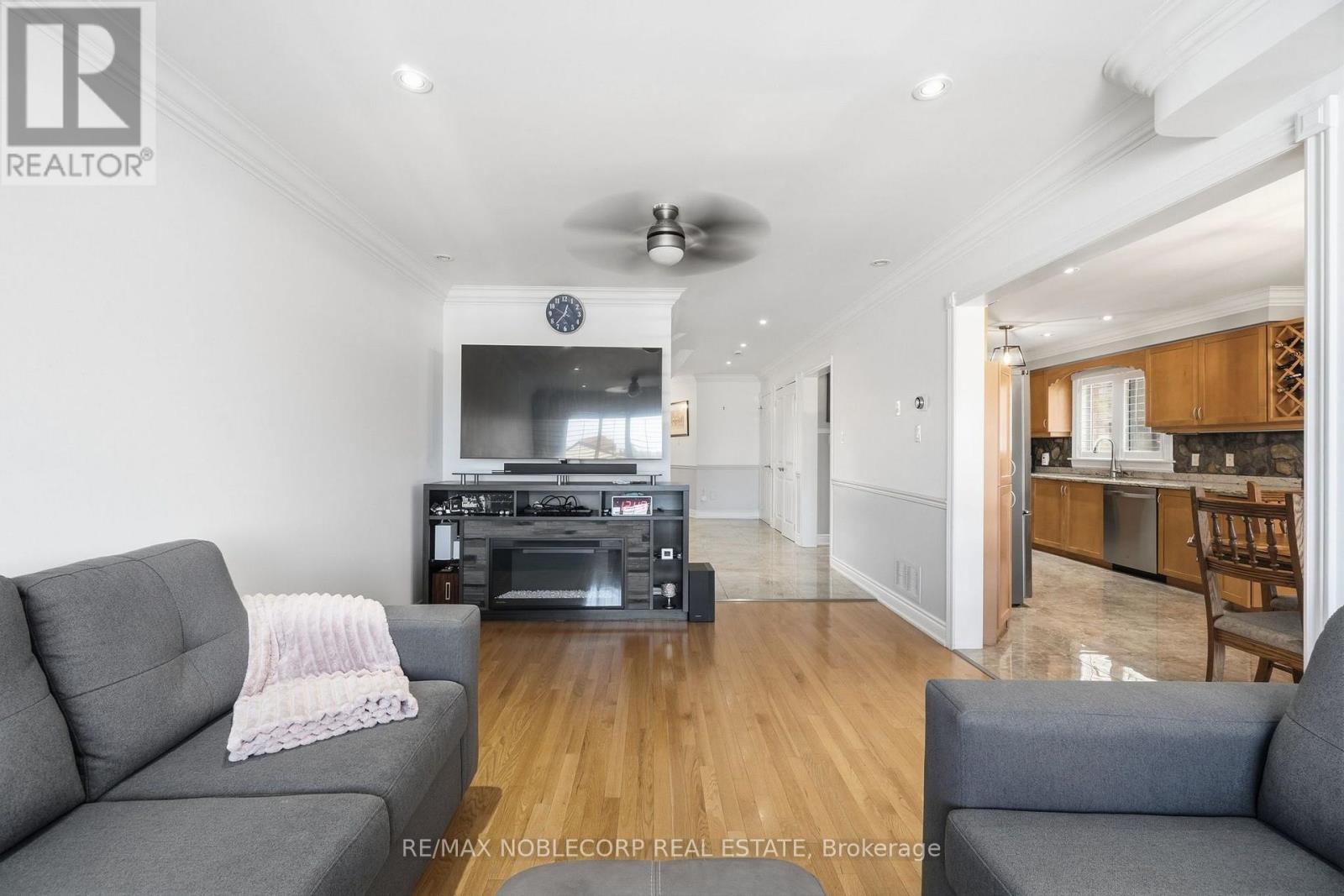 111 EMILY CARR CRESCENT - Image 18