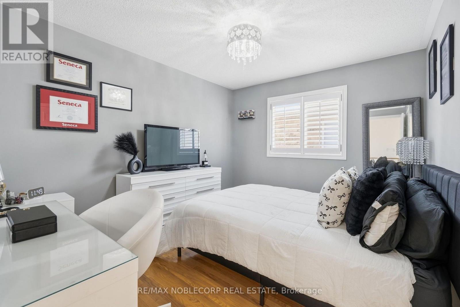 111 EMILY CARR CRESCENT - Image 28
