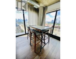 817 - 51 Trolley Crescent, Toronto, ON M5A0E9 Photo 9