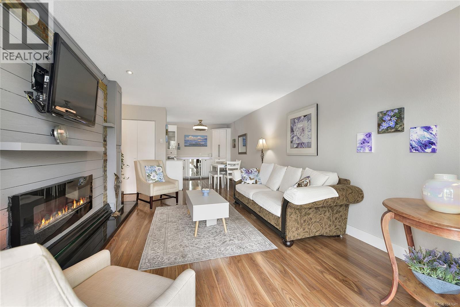 #214 848 Esquimalt Rd - 13