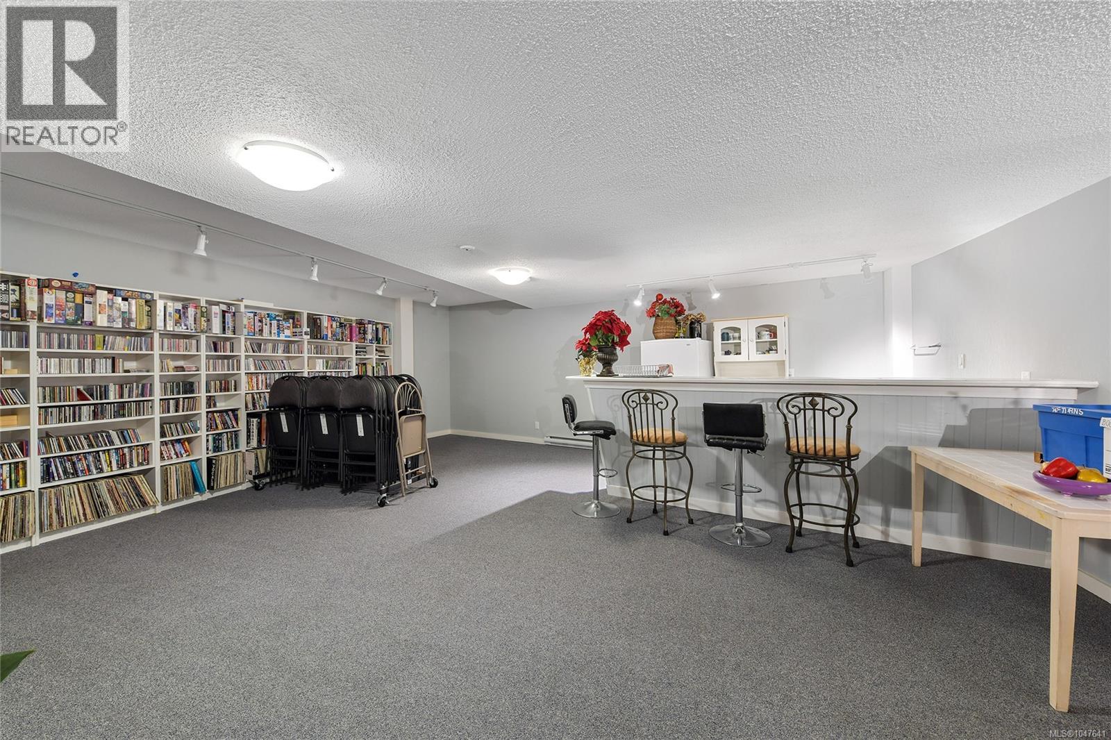 #214 848 Esquimalt Rd - 25