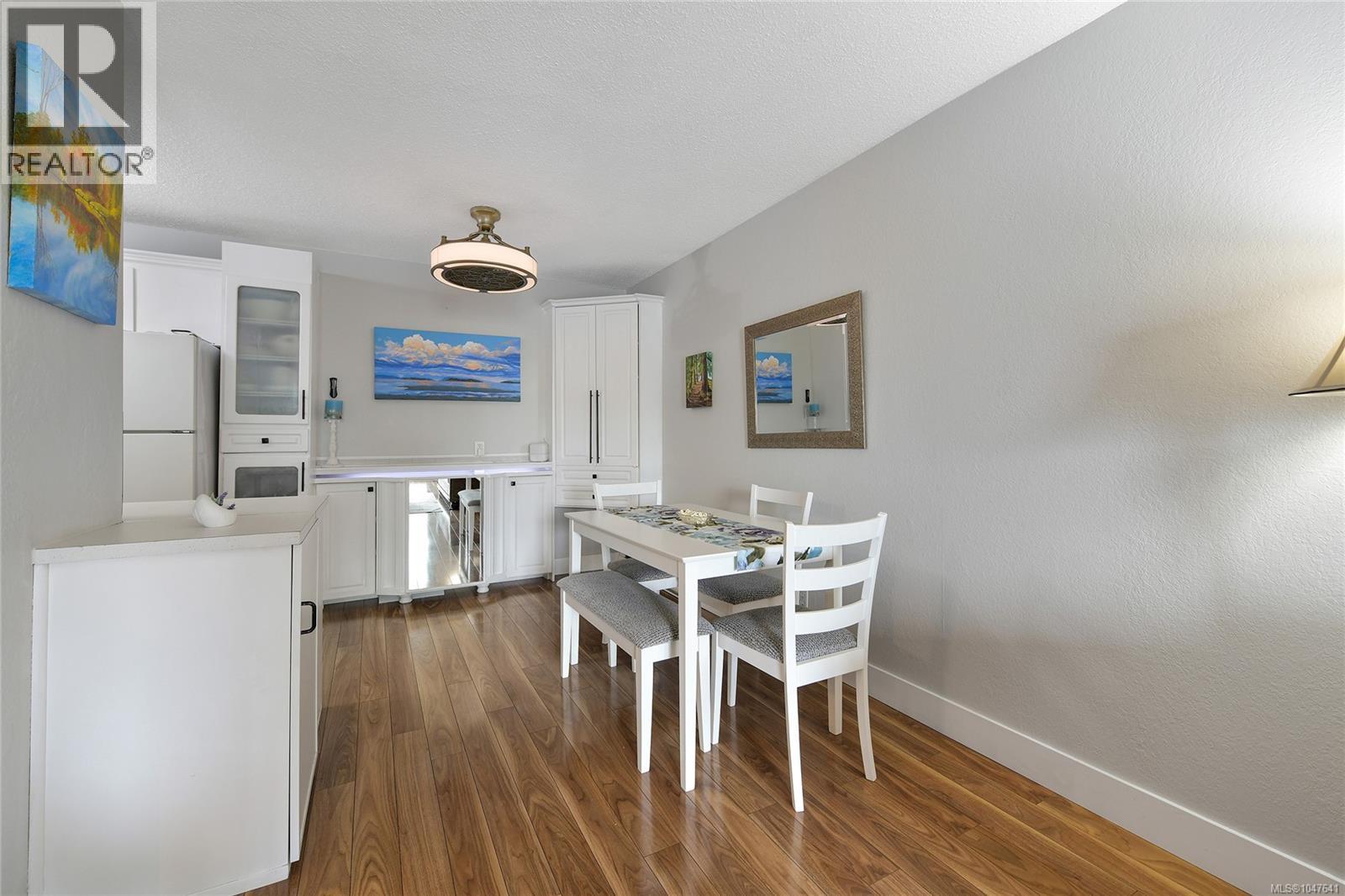 #214 848 Esquimalt Rd - 7