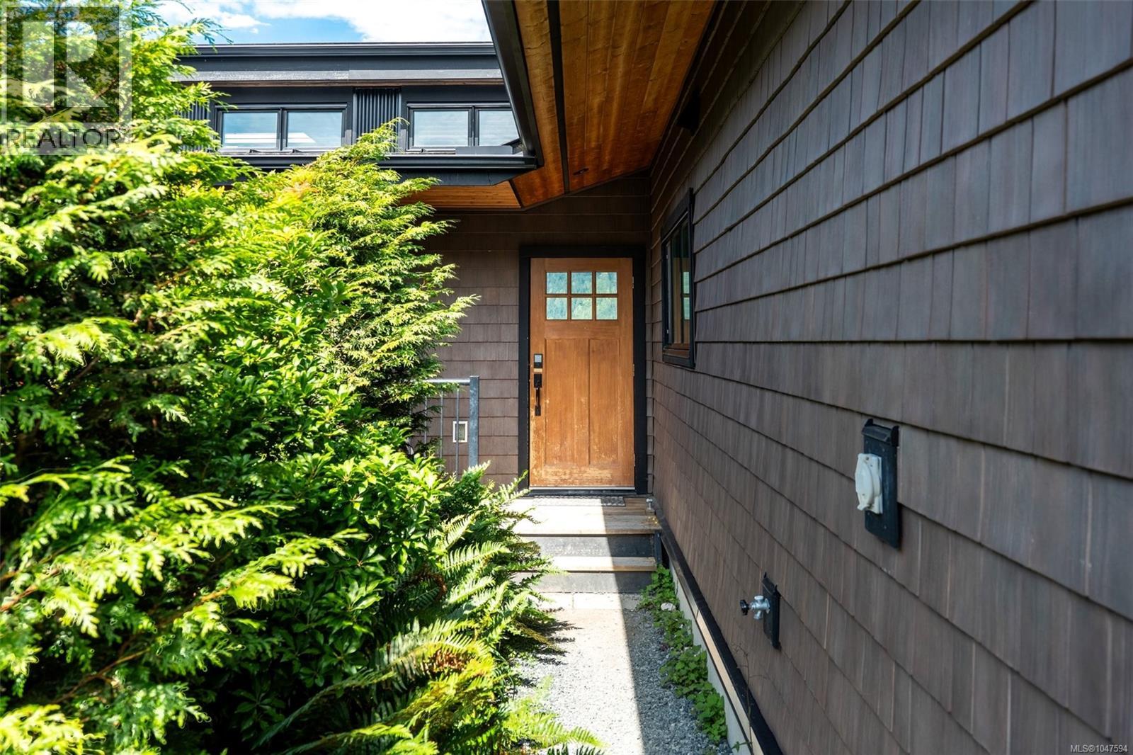 232 6596 Baird Rd, Port Renfrew