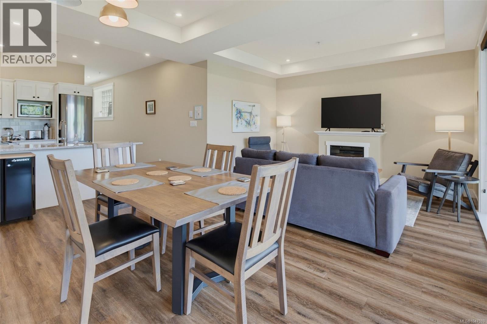208B 6596 Baird Rd, Port Renfrew