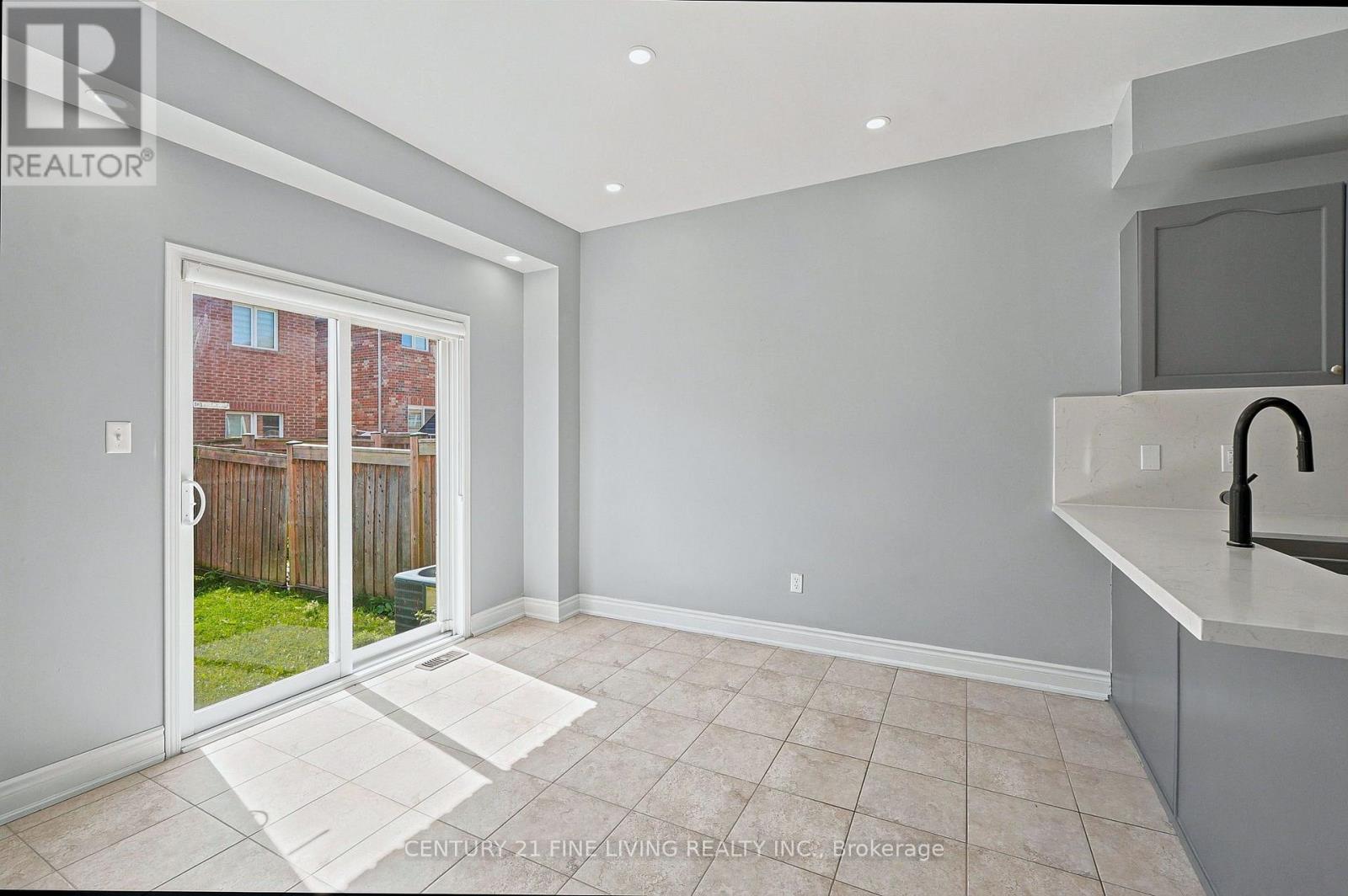 92 GULFBROOK CIRCLE - 12