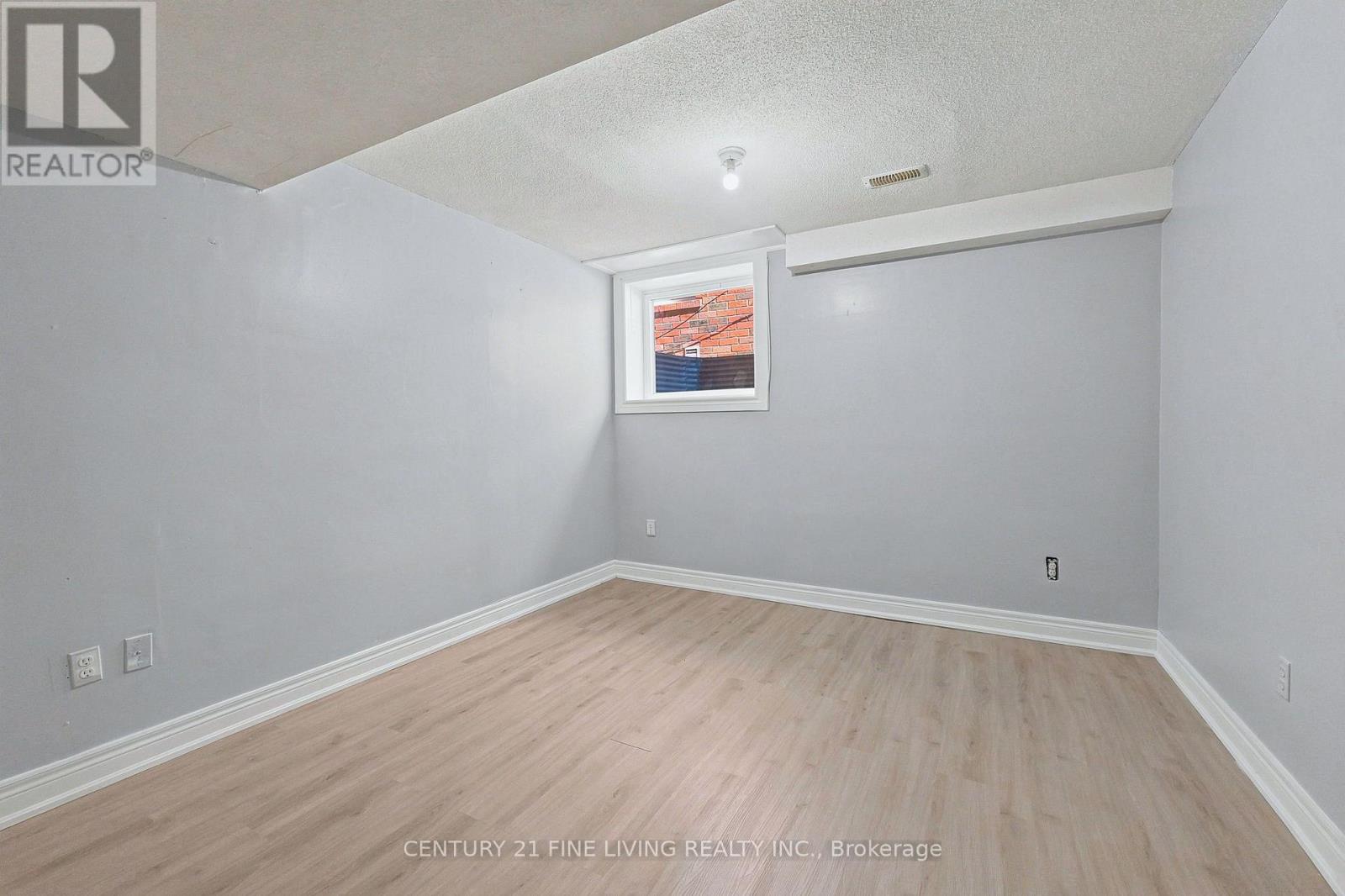92 GULFBROOK CIRCLE - 27