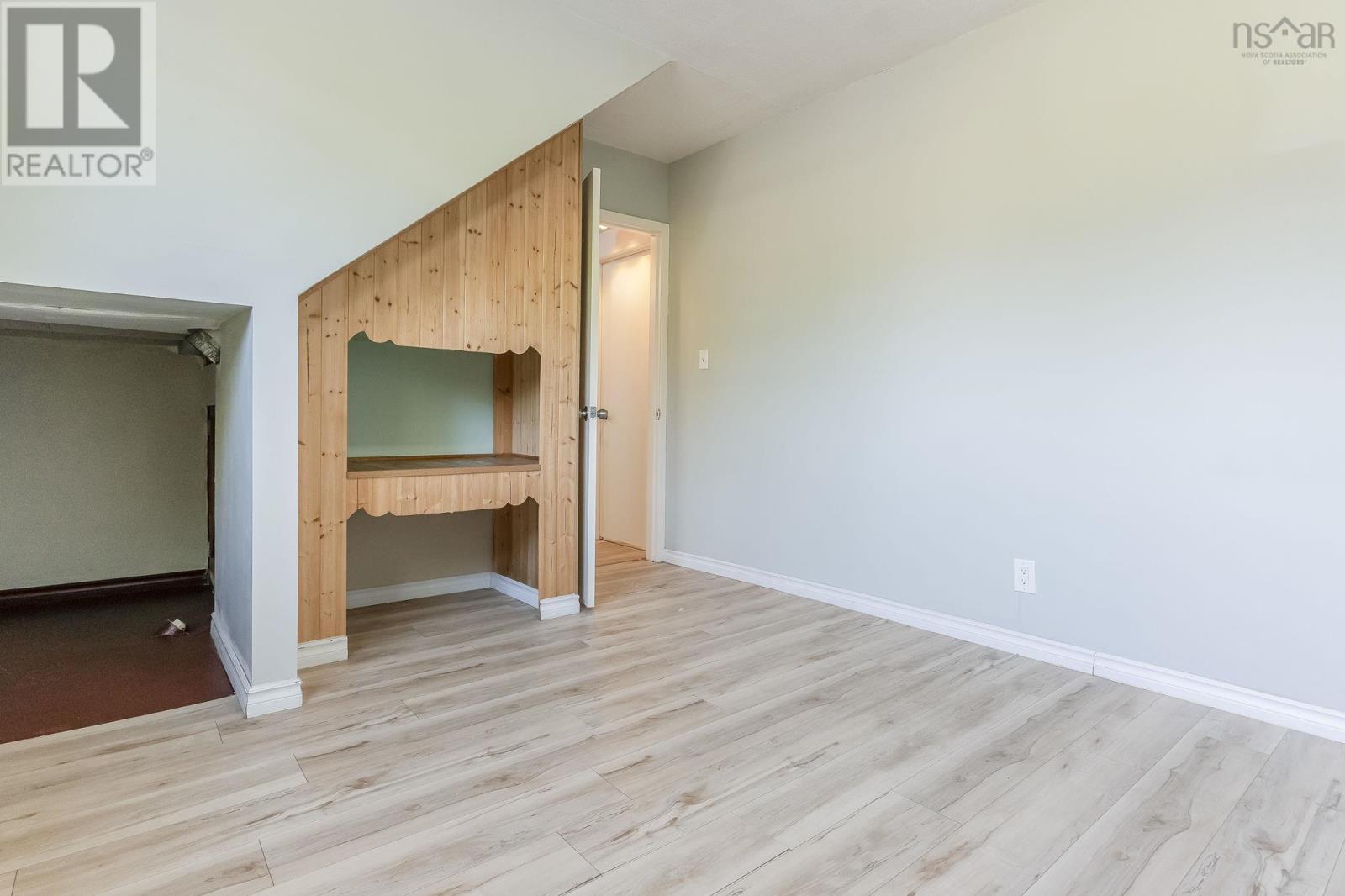 Property 30 of 37 of 2 Minas Street