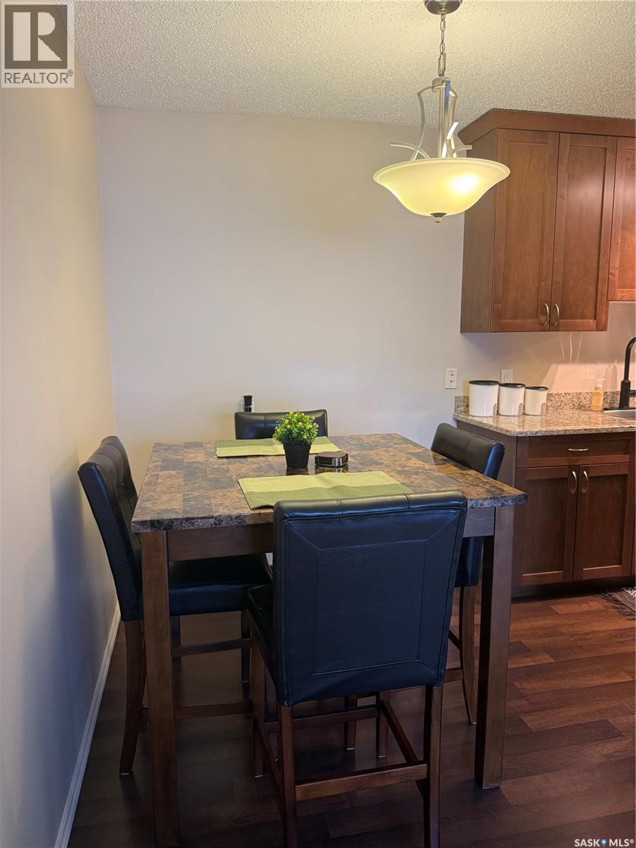 #305 258 PINEHOUSE PLACE - 6