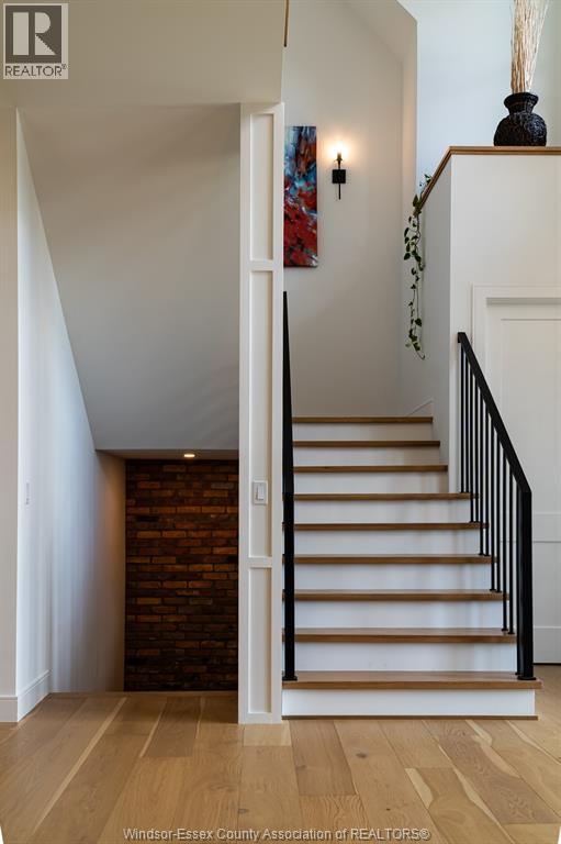 36 YORK BOULEVARD - 22