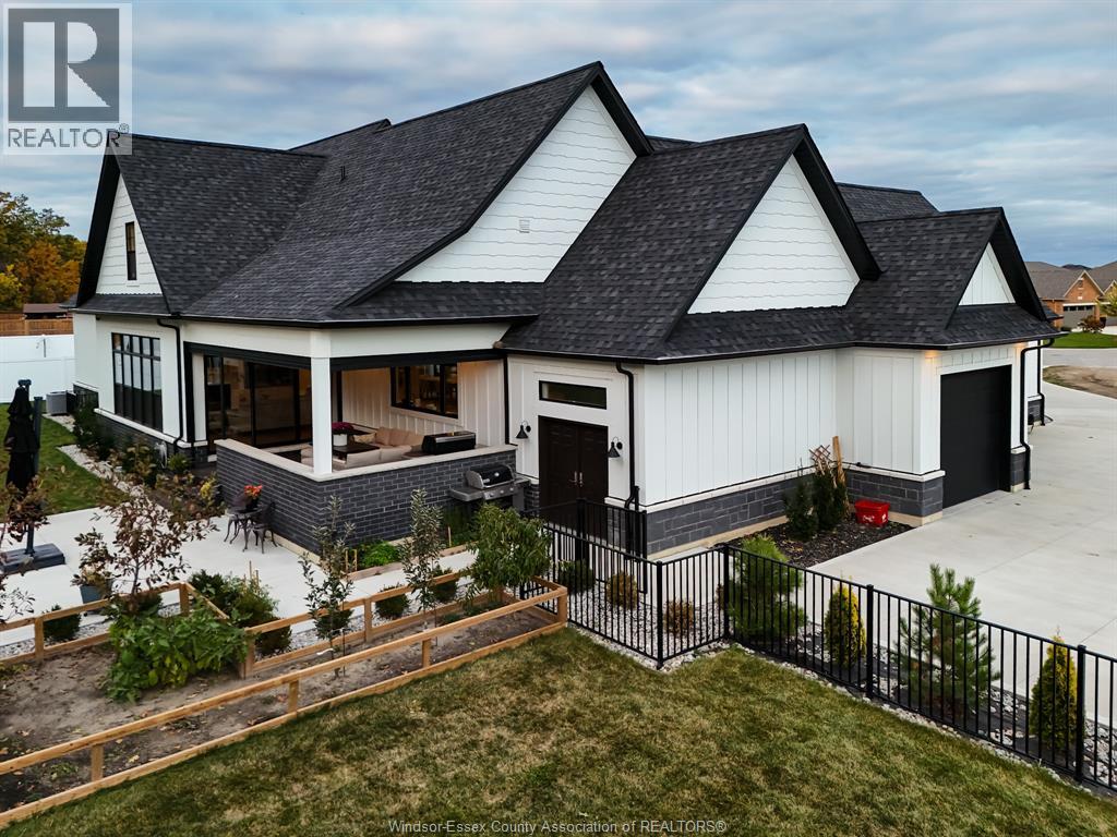 36 YORK BOULEVARD - 33