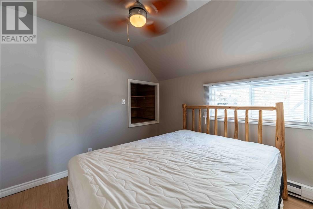 1168 West Bay - Image 25