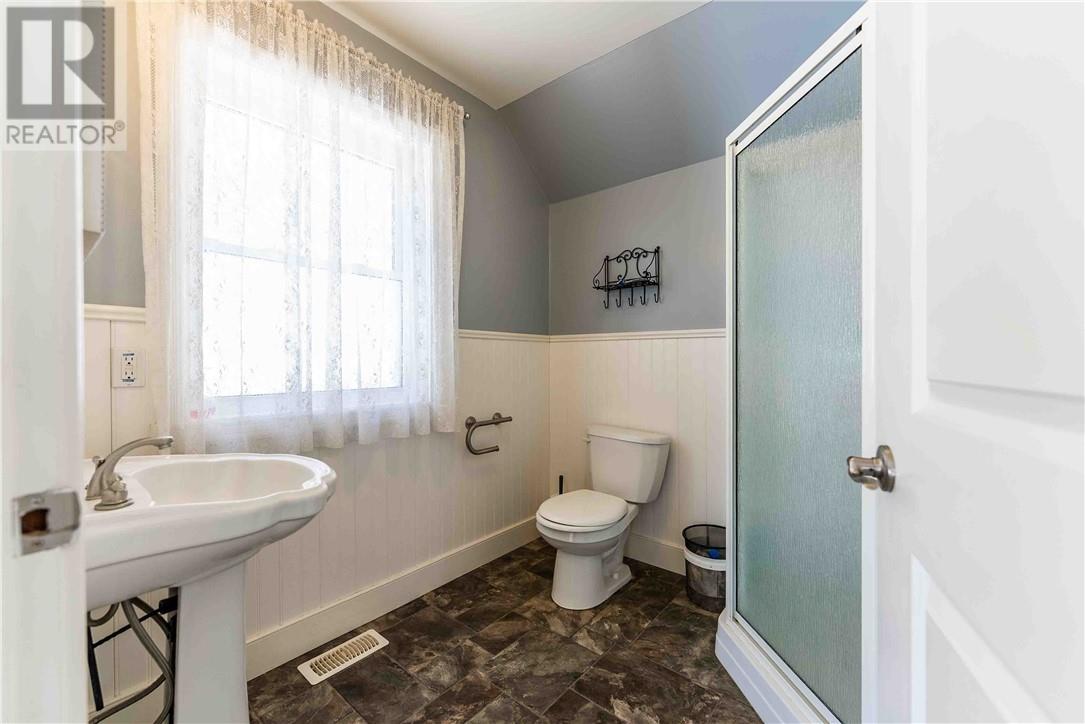 1168 West Bay - Image 26