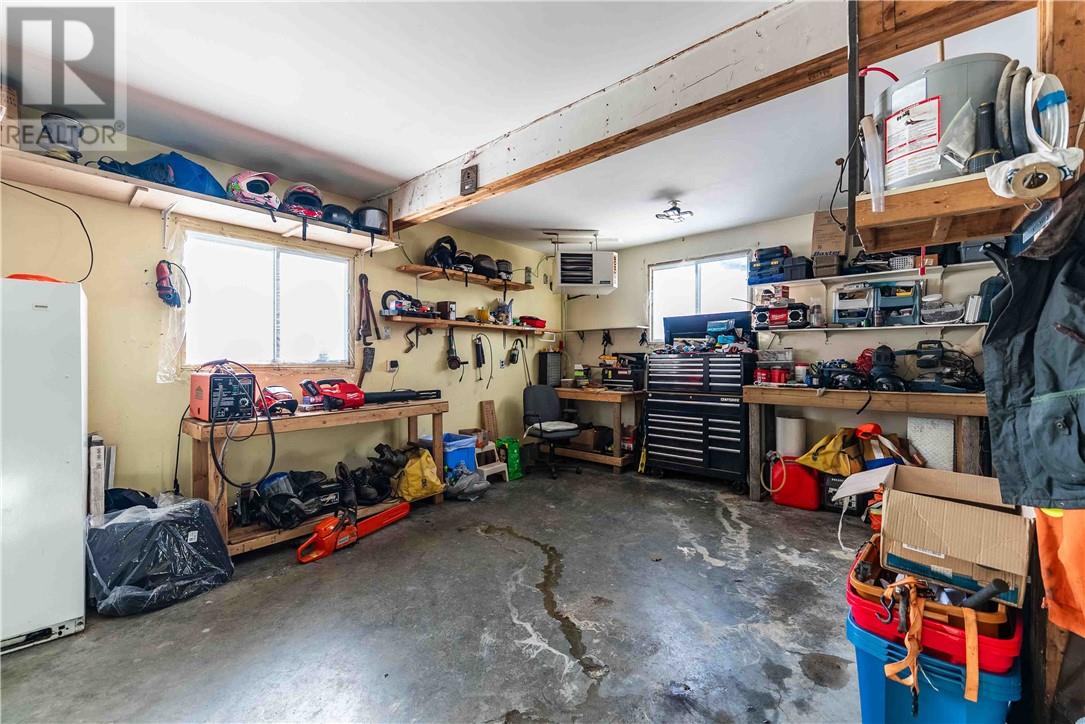 1168 West Bay - Image 36