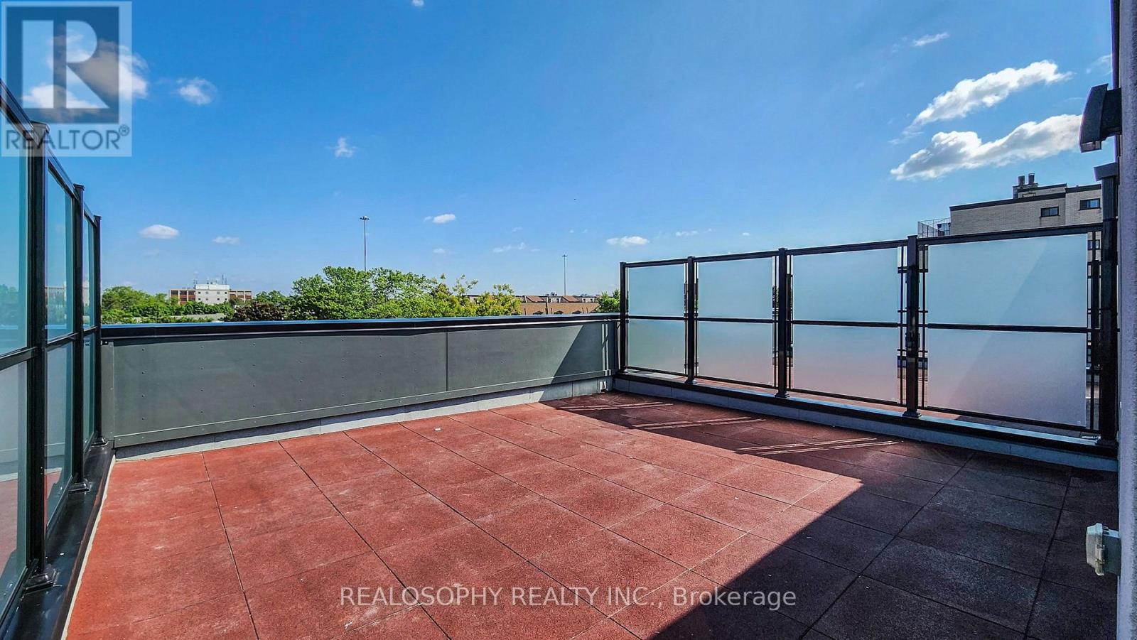 #8 10 MARQUETTE AVENUE - 45