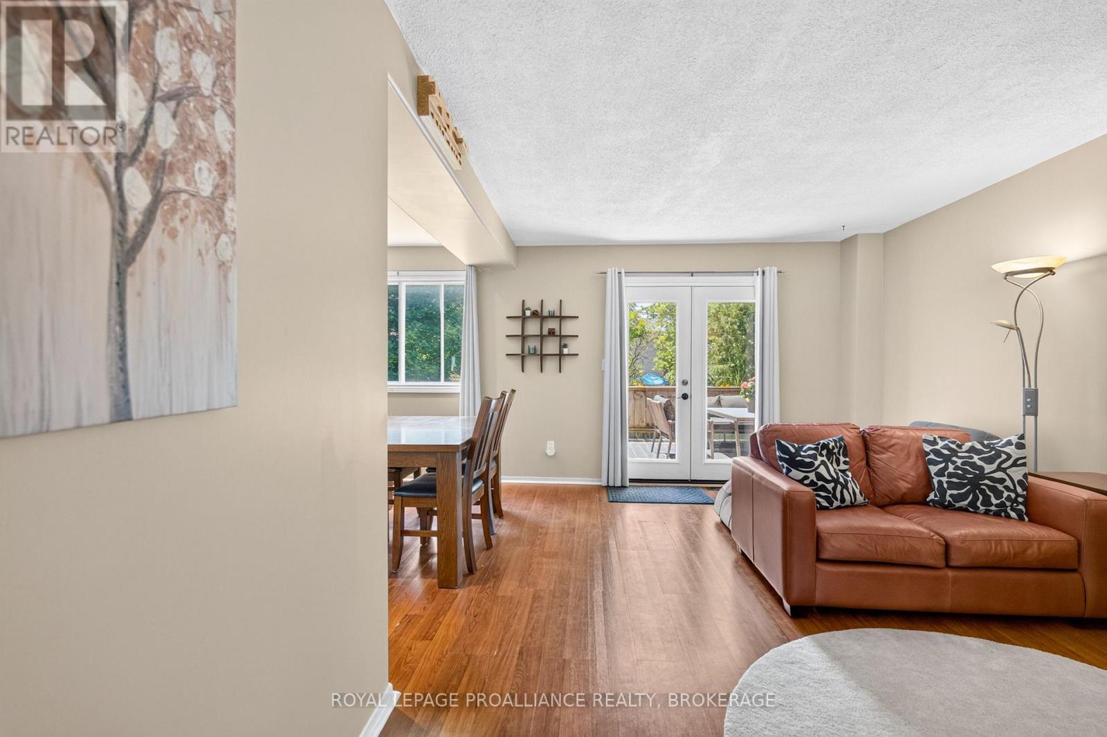 24 BALMORAL COURT - 9