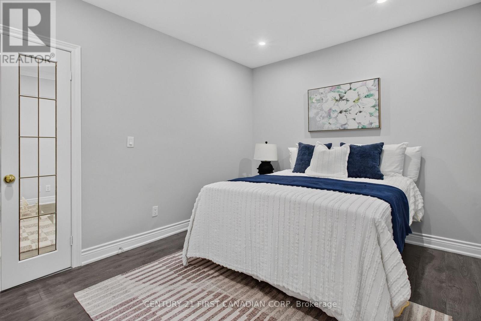 384 WHARNCLIFFE ROAD S - Image 21