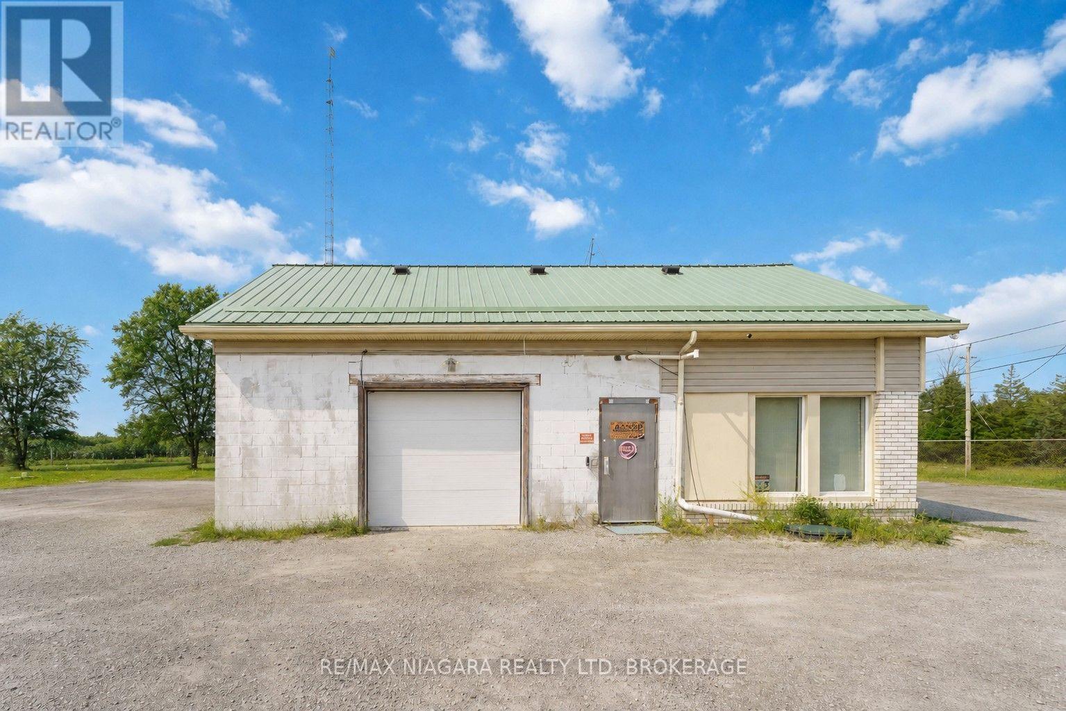 2517 First St Louth Street — photo 36