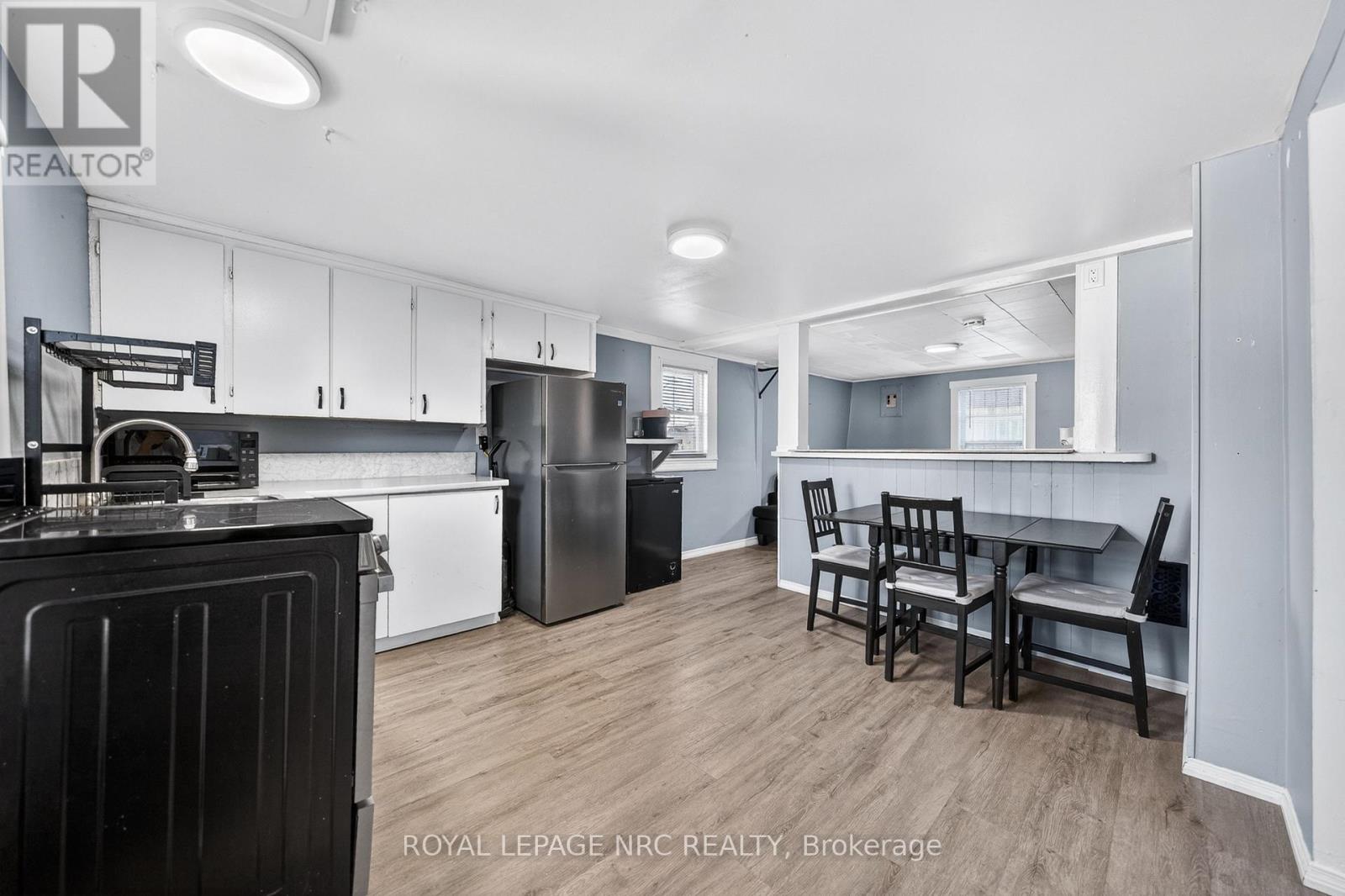 56 DECEW STREET - Image 32