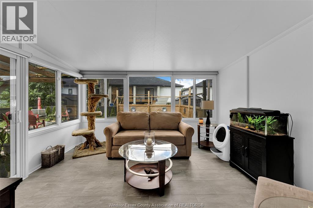 351 SUPERIOR STREET - Image 19