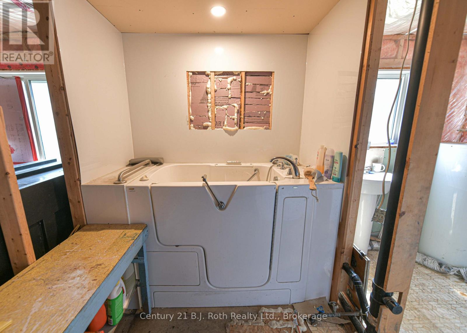 #LOT 187 580 WEST STREET S - Image 14