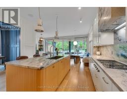 Loft - 82 Sherwood Avenue, Toronto, ON M4P2A7 Photo 13