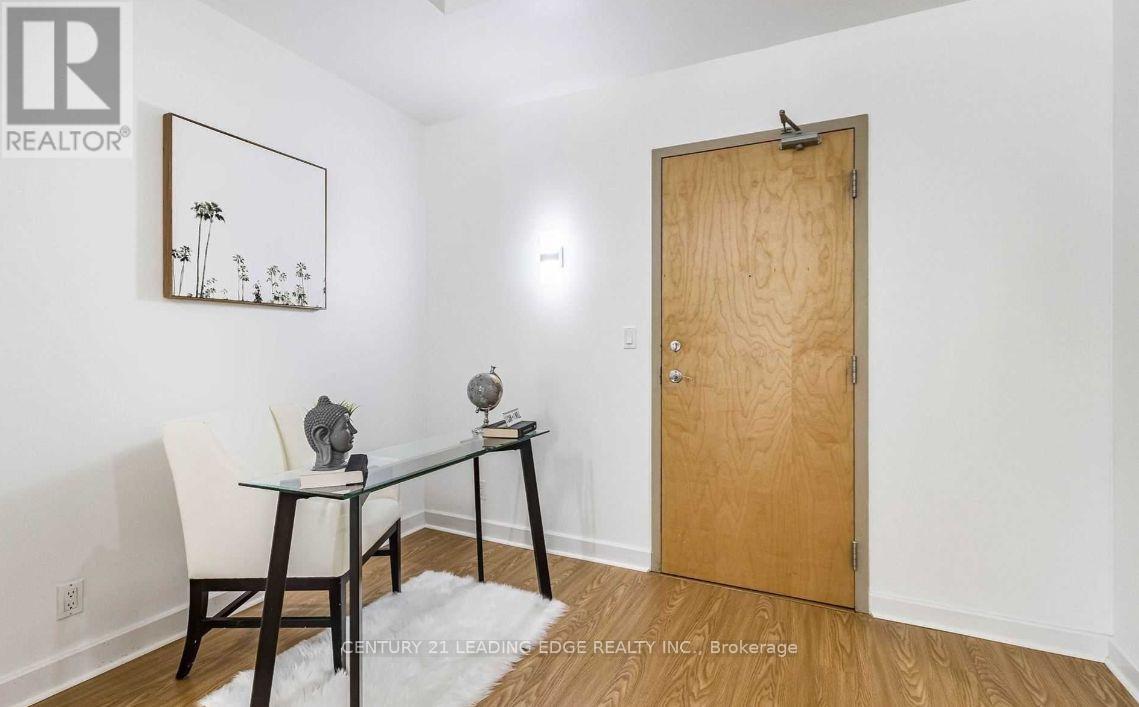 #203 350 WELLINGTON STREET W - 17