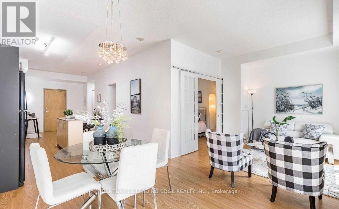 #203 350 WELLINGTON STREET W - 4