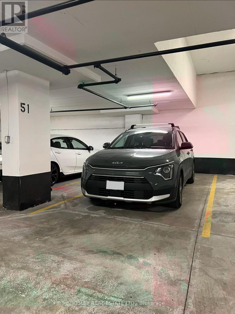 #520 188 FAIRVIEW MALL DRIVE - 21