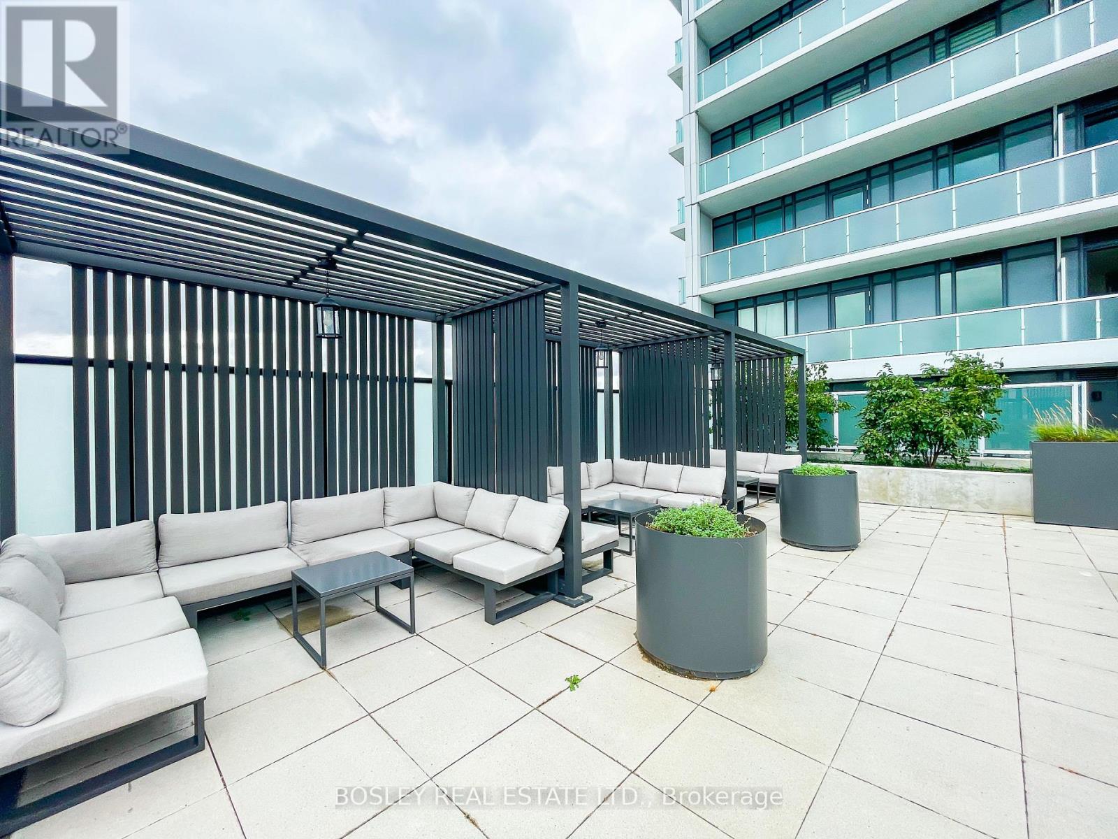 #520 188 FAIRVIEW MALL DRIVE - 26